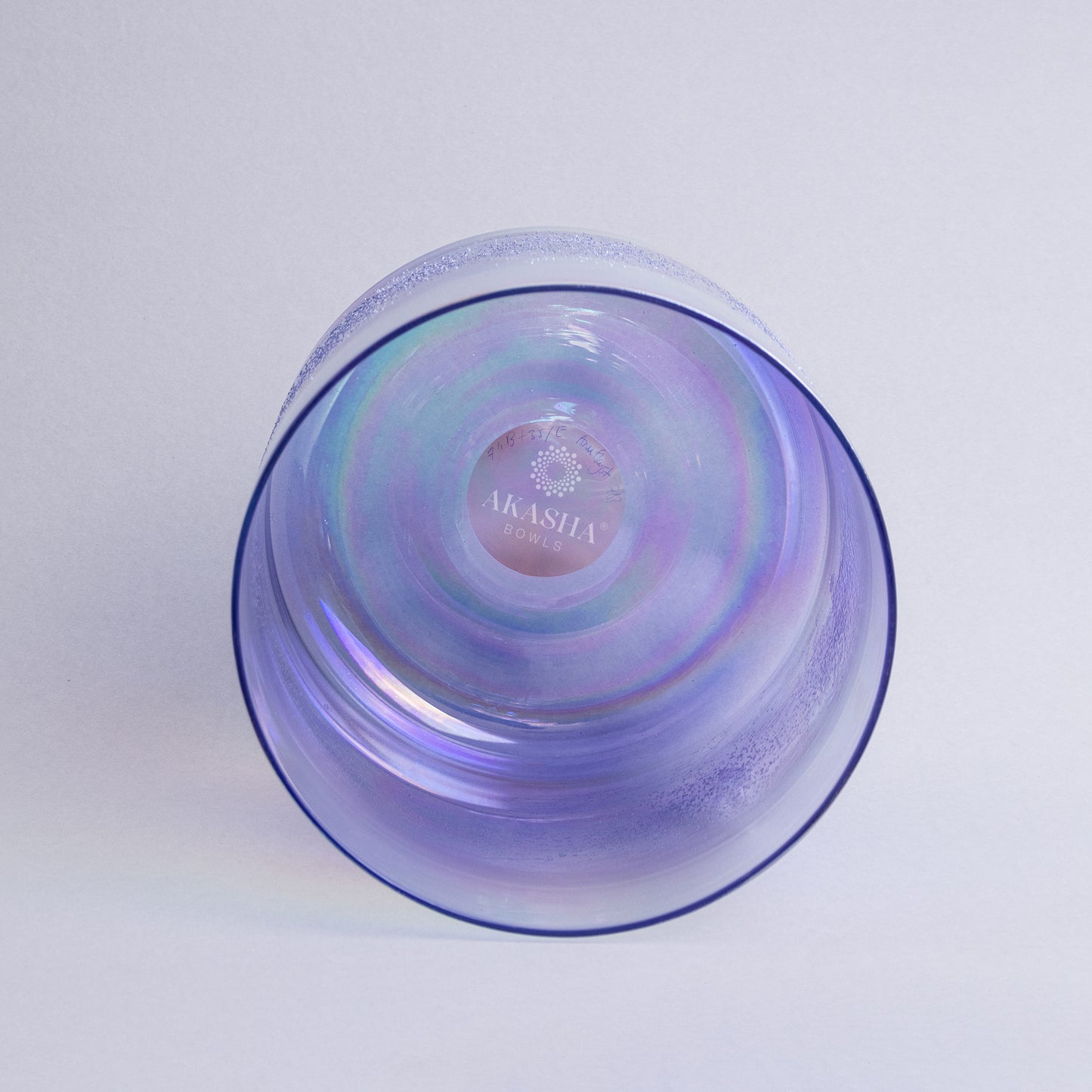 Crystal Singing Bowl BUMBLEBEE SPIRIT ANIMAL x Amethyst 432 Hz - 18 cm | AkashaBowls®